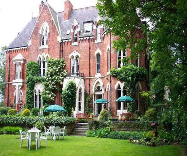 Cliff Lawn Hotel Лийдс Екстериор снимка